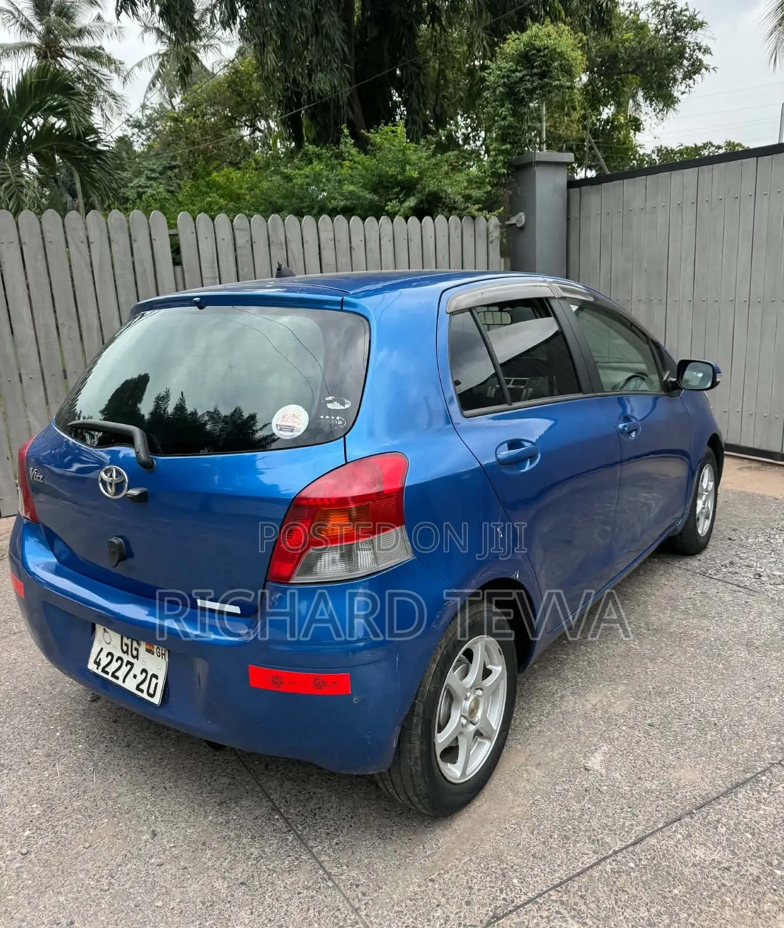Toyota Vitz 1.3 AWD 5dr 2010 Blue