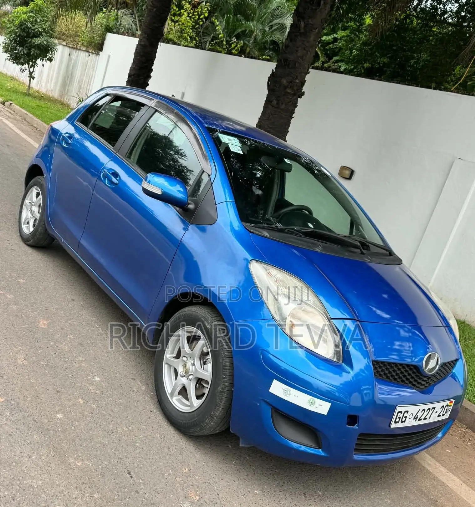 Toyota Vitz 1.3 AWD 5dr 2010 Blue