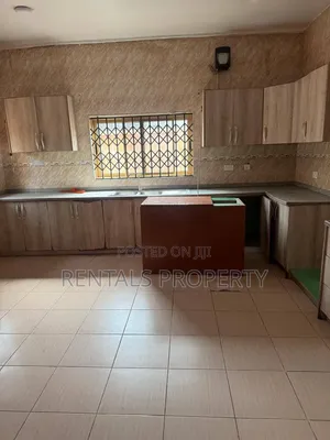 6bdrm House in Housing Down for rent