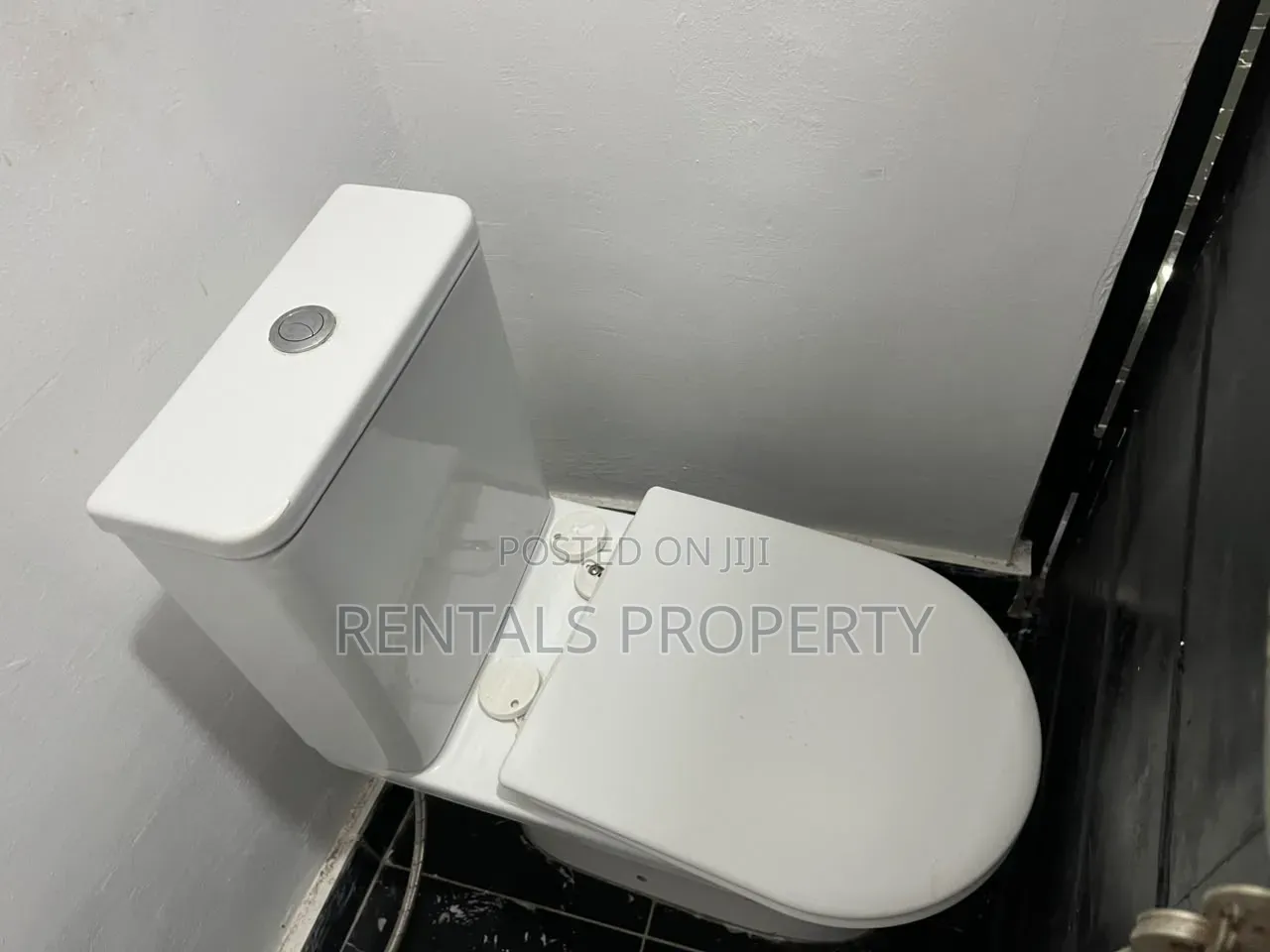 6bdrm House in Housing Down for rent