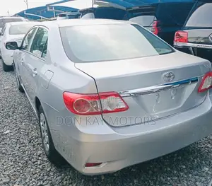 Toyota Corolla LE 4dr Sedan (1.8L 4cyl 4A) 2012 Silver