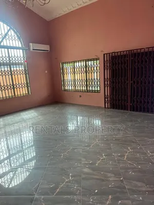 6bdrm House in Housing Down for rent