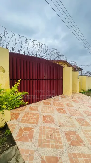 5bdrm House in Ablekuma Ga Odumase, Pentecost for sale