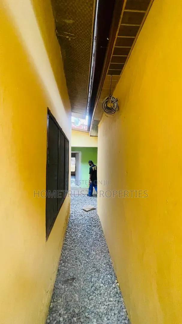 5bdrm House in Ablekuma Ga Odumase, Pentecost for sale