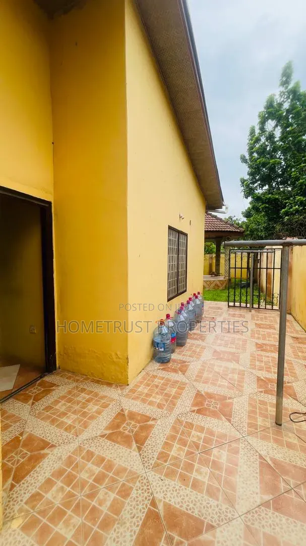 5bdrm House in Ablekuma Ga Odumase, Pentecost for sale