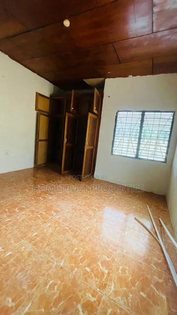 5bdrm House in Ablekuma Ga Odumase, Pentecost for sale