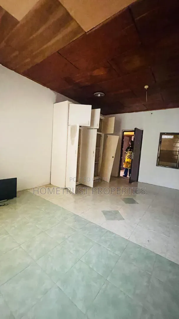 5bdrm House in Ablekuma Ga Odumase, Pentecost for sale