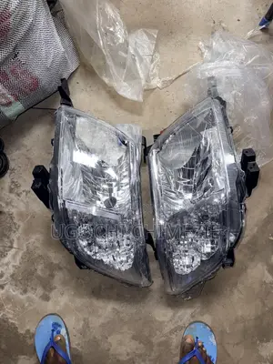Toyota Hilux 2011/2012/2013 Headlights R+l