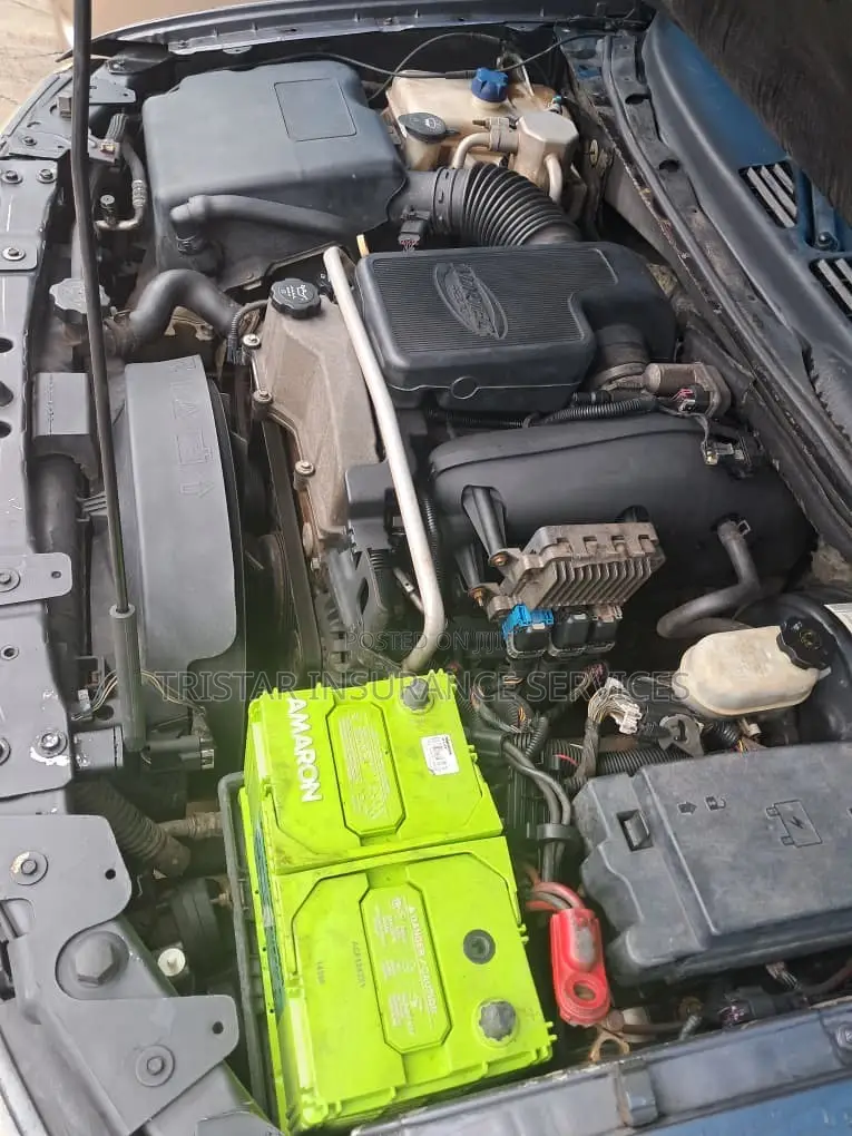 GMC Envoy Denali 4x4 2007 Gray