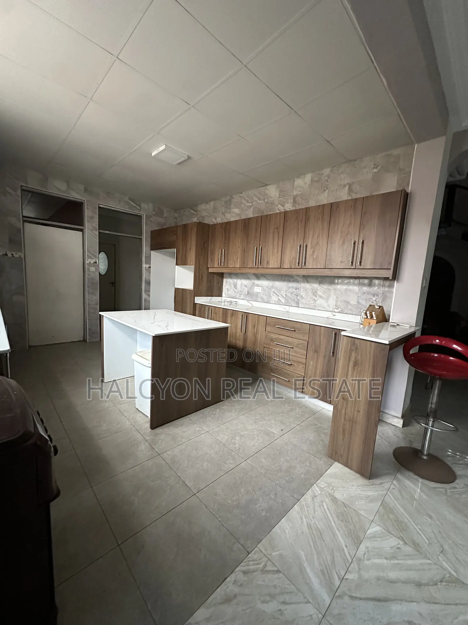Furnished 7bdrm Duplex in Accra Metropolitan for rent