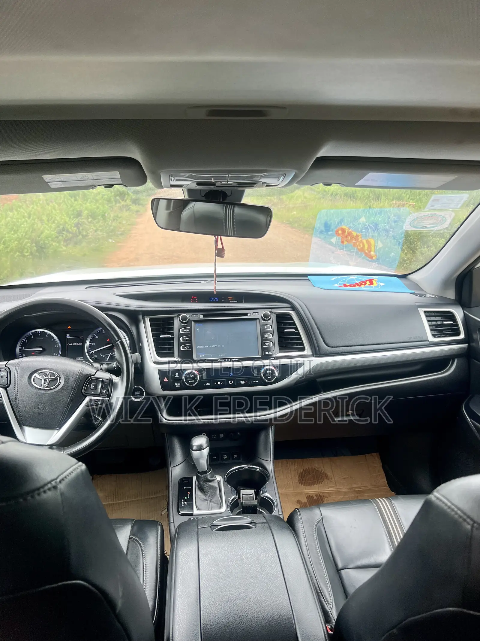 Toyota Highlander SE 4x4 V6 (3.5L 6cyl 8A) 2017 White