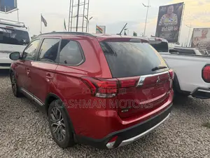 Mitsubishi Outlander SEL FWD 2016 Red