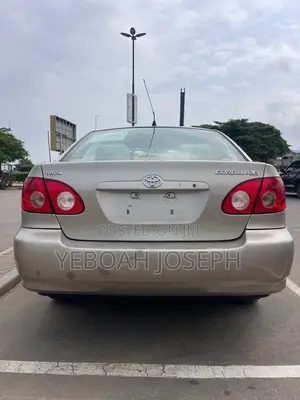 Toyota Corolla LE 2007 Gold