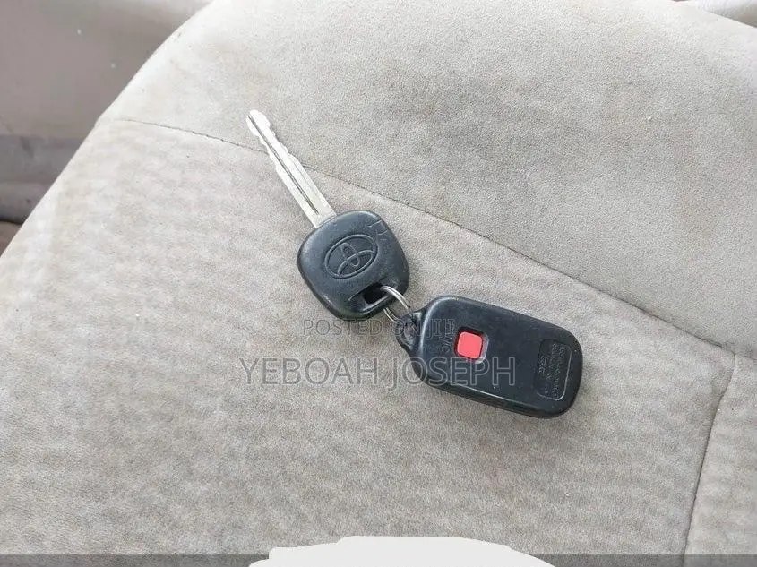 Toyota Corolla LE 2007 Gold