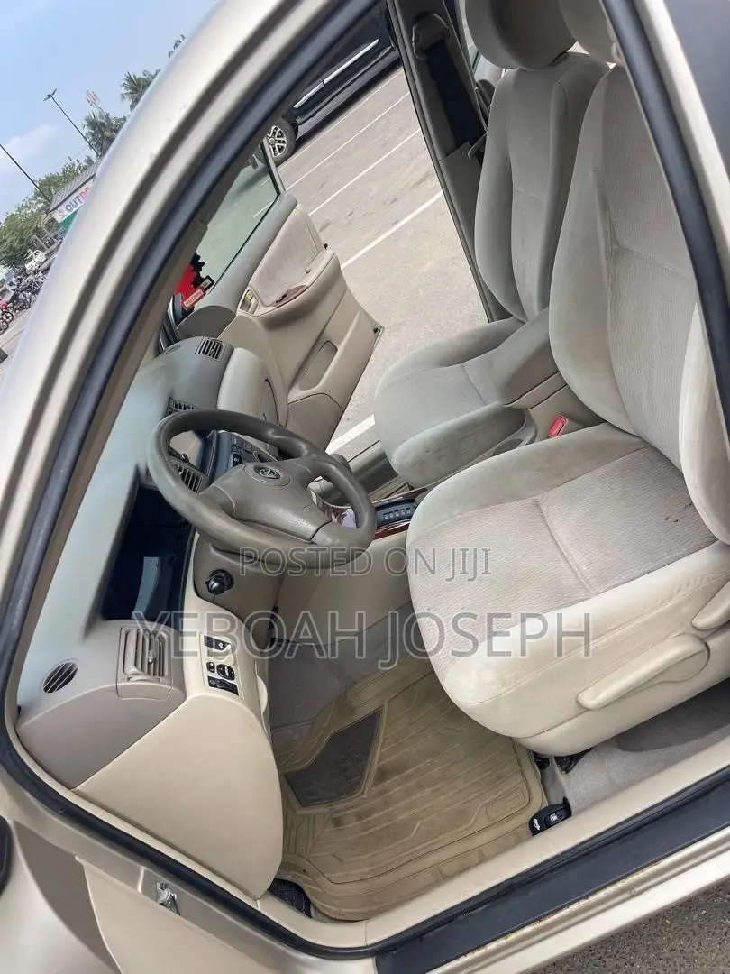 Toyota Corolla LE 2007 Gold