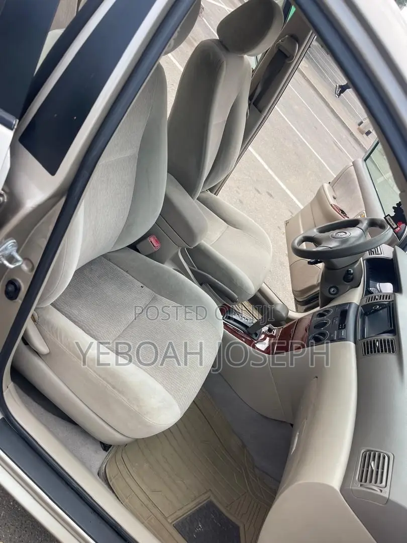 Toyota Corolla LE 2007 Gold