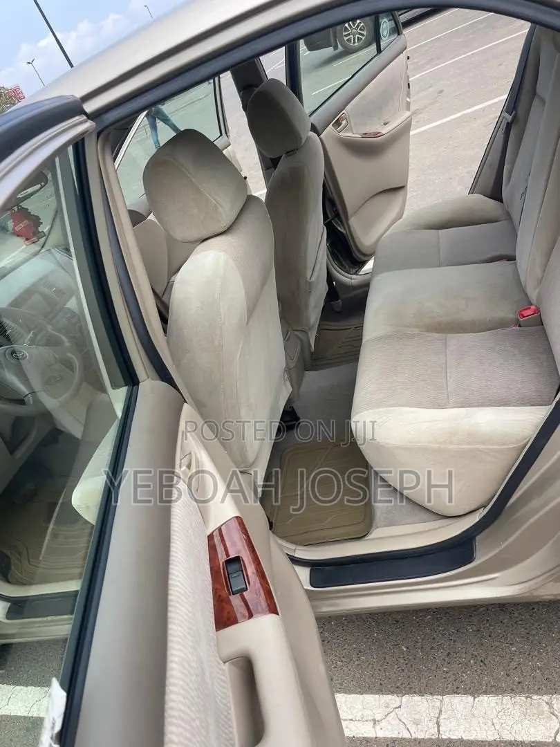 Toyota Corolla LE 2007 Gold