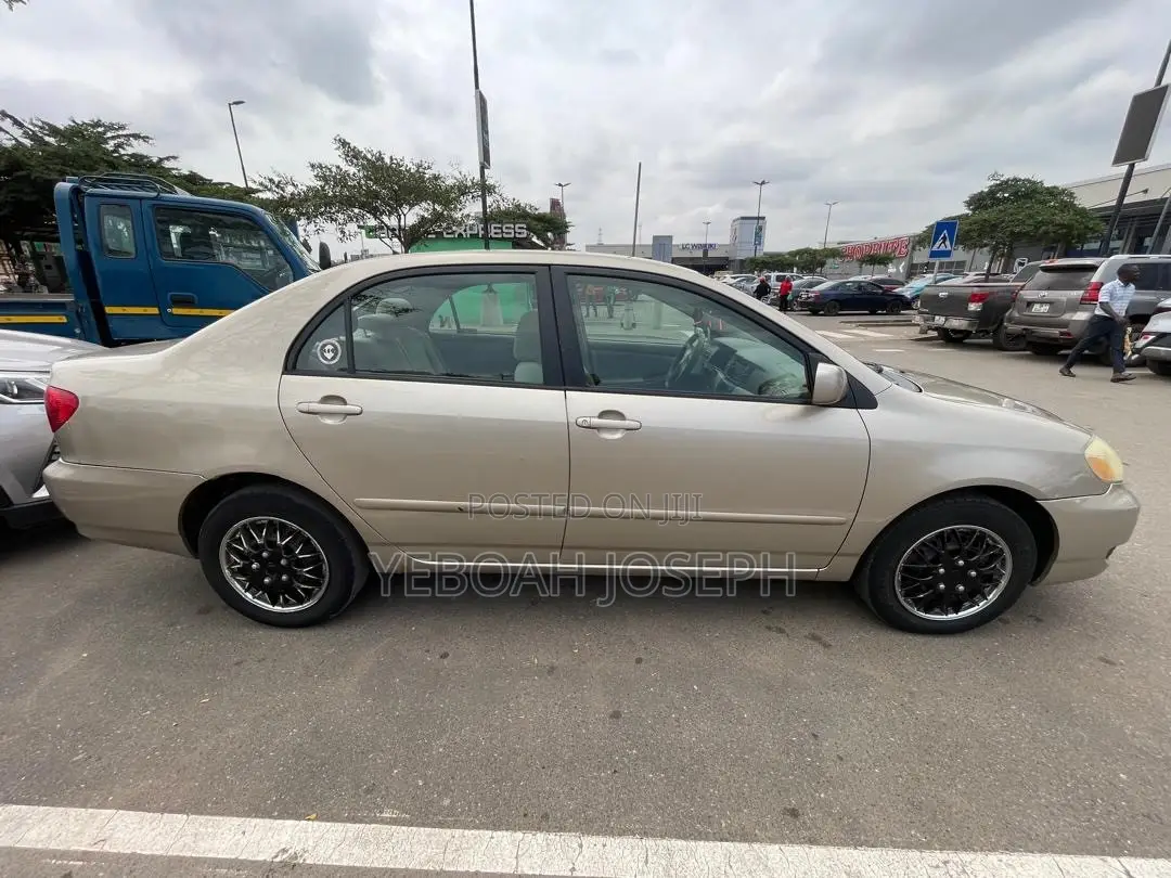 Toyota Corolla LE 2007 Gold