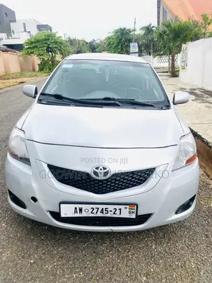 Toyota Yaris 1.5 Automatic 2009 Silver