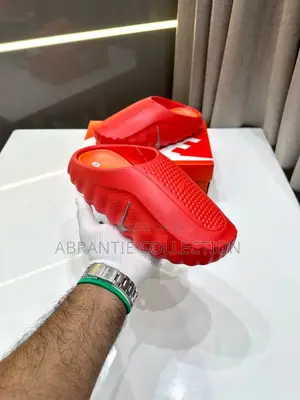 Nike Mind 001 Slides Available