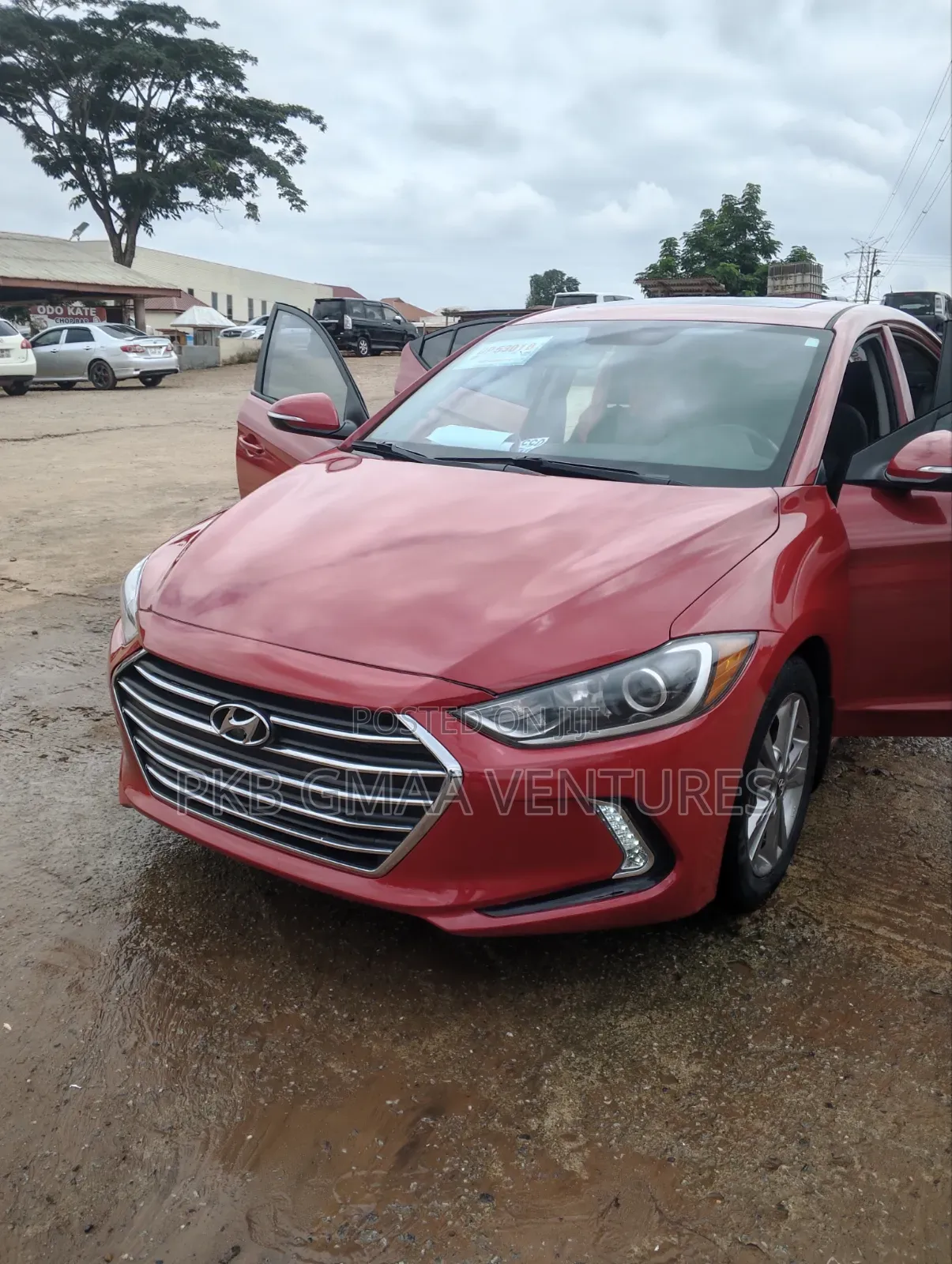 Hyundai Elantra 2018 Red