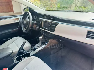 Toyota Corolla 2016 Black