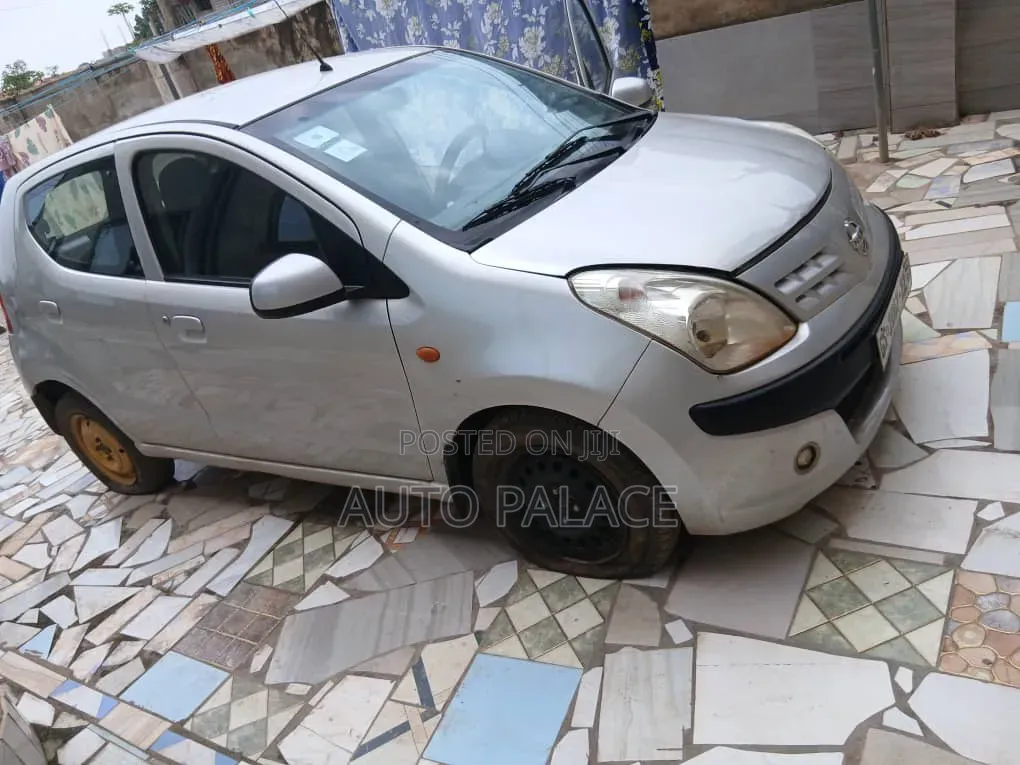 Nissan Pixo 1.0 FWD 2011 Gray