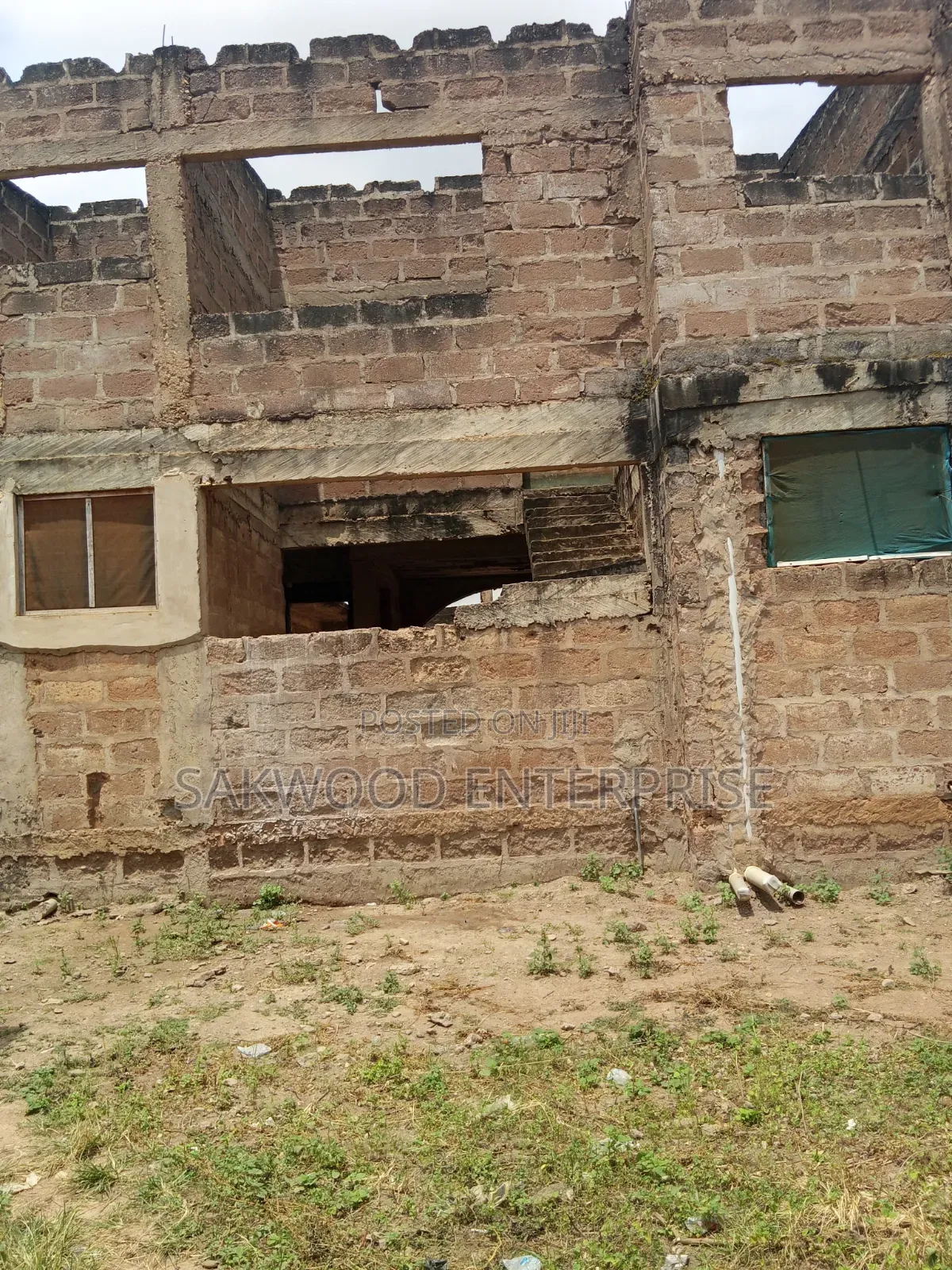 8bdrm House in Sakwood Properties, Adenta for sale
