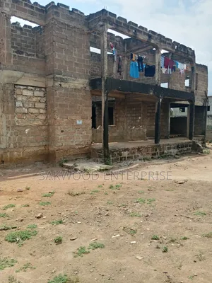 8bdrm House in Sakwood Properties, Adenta for sale