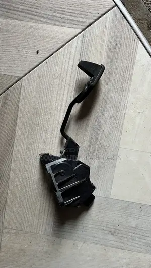 Vitz Automatic Pedal