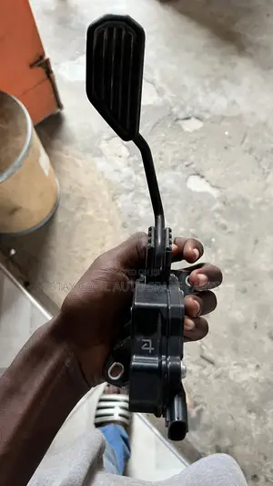 Vitz Automatic Pedal