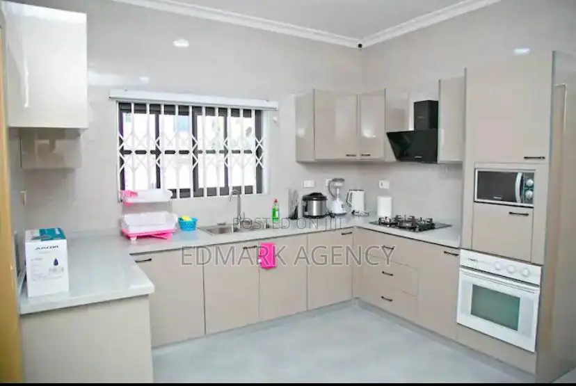 Furnished 4bdrm House in Westlands, Accra Metropolitan for sale