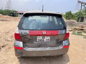 Honda Fit Automatic 2010 Gray