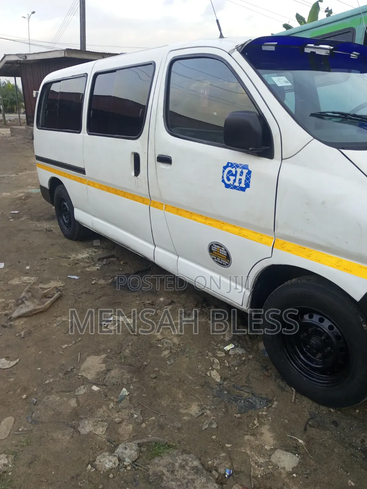 Toyota HiAce 2003 White