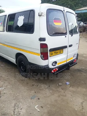 Toyota HiAce 2003 White