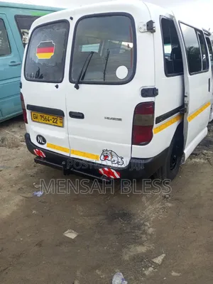 Toyota HiAce 2003 White
