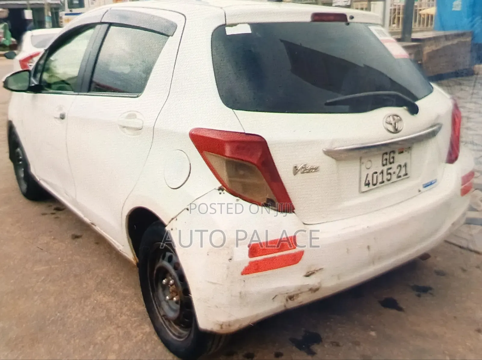 Toyota Vitz 2012 White