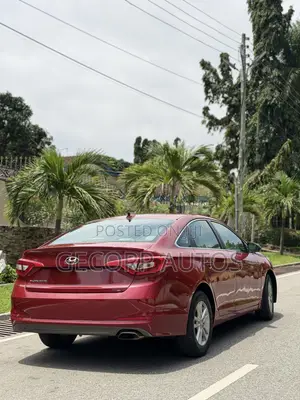Hyundai Sonata Base Sedan FWD (2.4L 4cyl 6A) 2016 Red