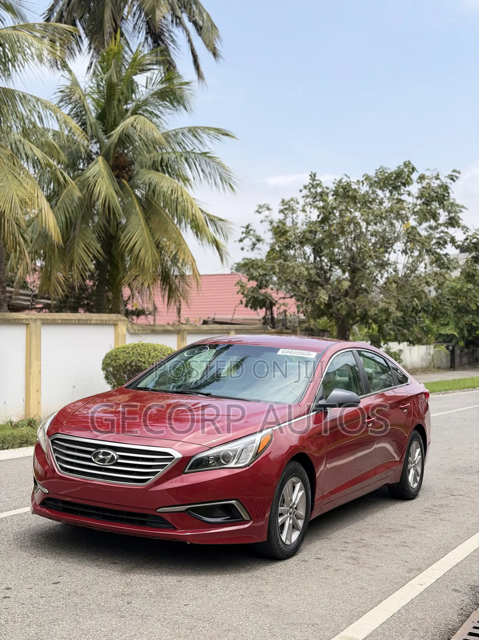 Hyundai Sonata Base Sedan FWD (2.4L 4cyl 6A) 2016 Red