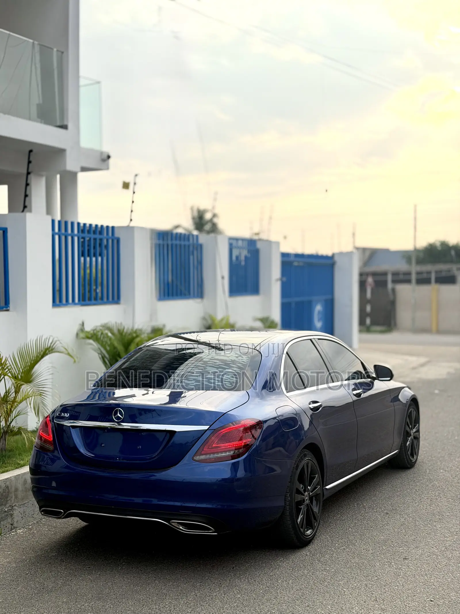 Mercedes-Benz C300 Base C300 RWD Sedan 2018 Blue