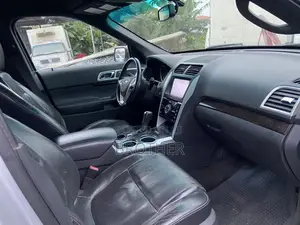 Ford Explorer 2015 Silver