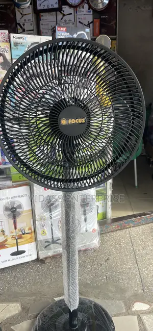 16” Focus Stand Fan