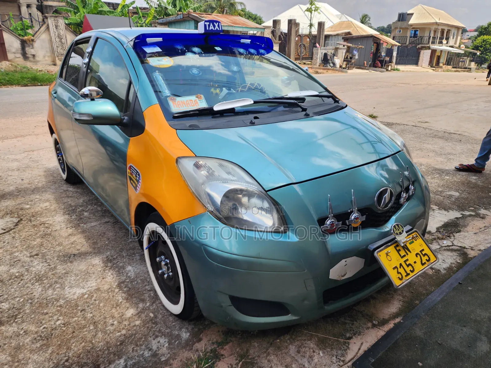 Toyota Vitz 2010 Green