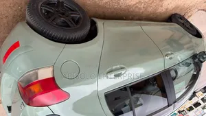 Toyota Vitz 2010