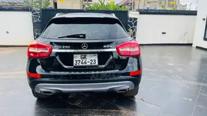 Mercedes-Benz GLA 250 2016 Black