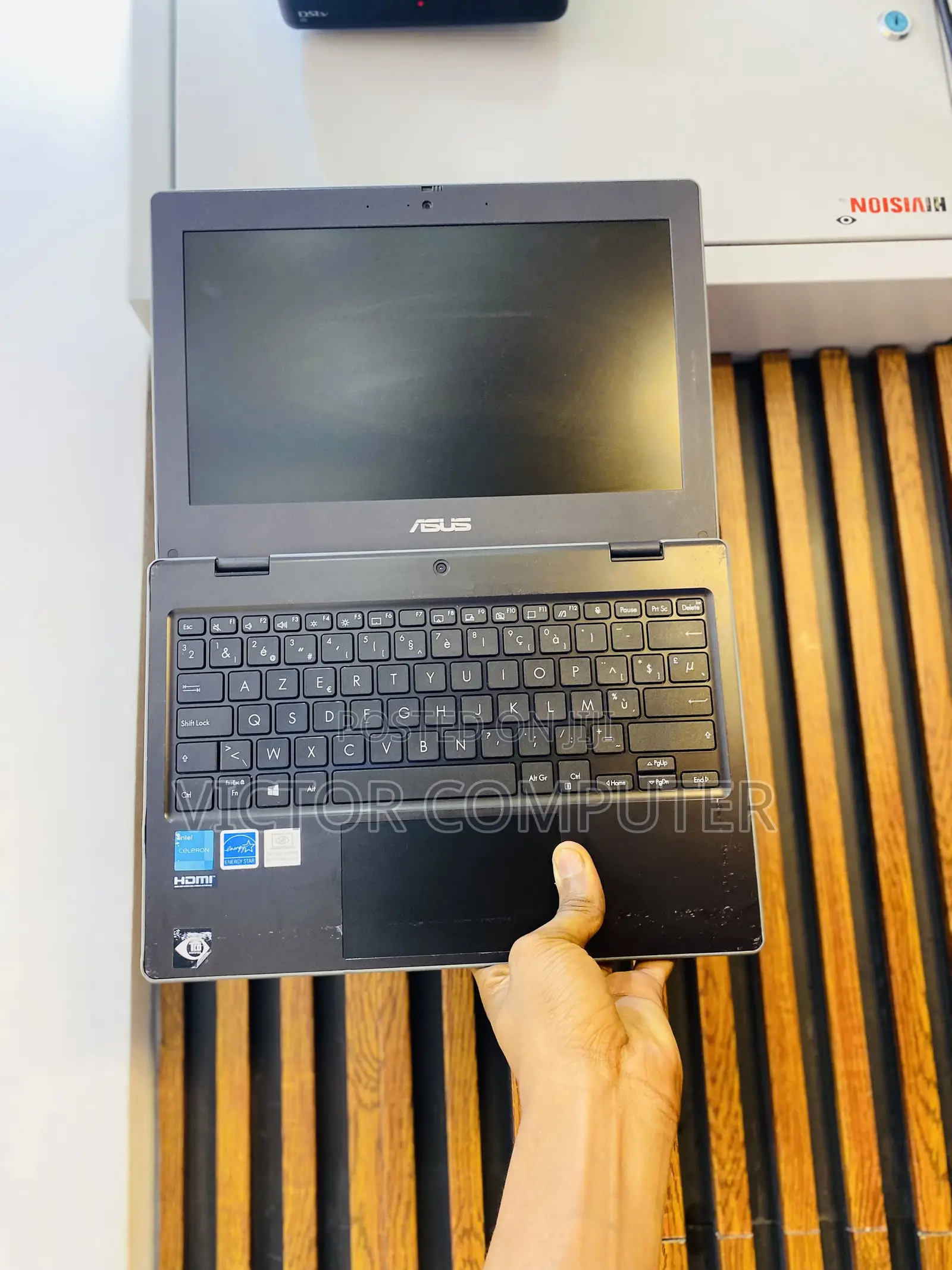 Laptop Asus A42JV 8GB Intel Pentium SSD 128GB
