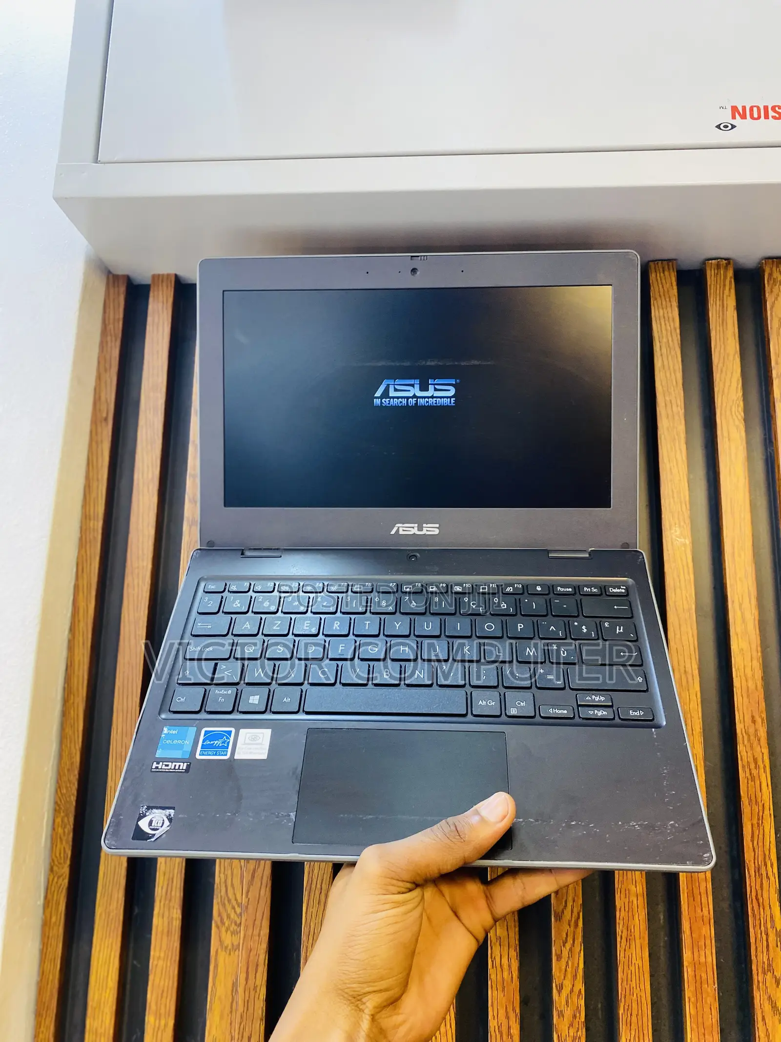 Laptop Asus A42JV 8GB Intel Pentium SSD 128GB