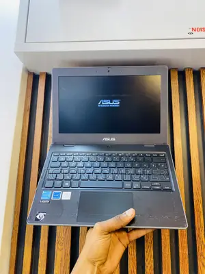 Laptop Asus A42JV 8GB Intel Pentium SSD 128GB