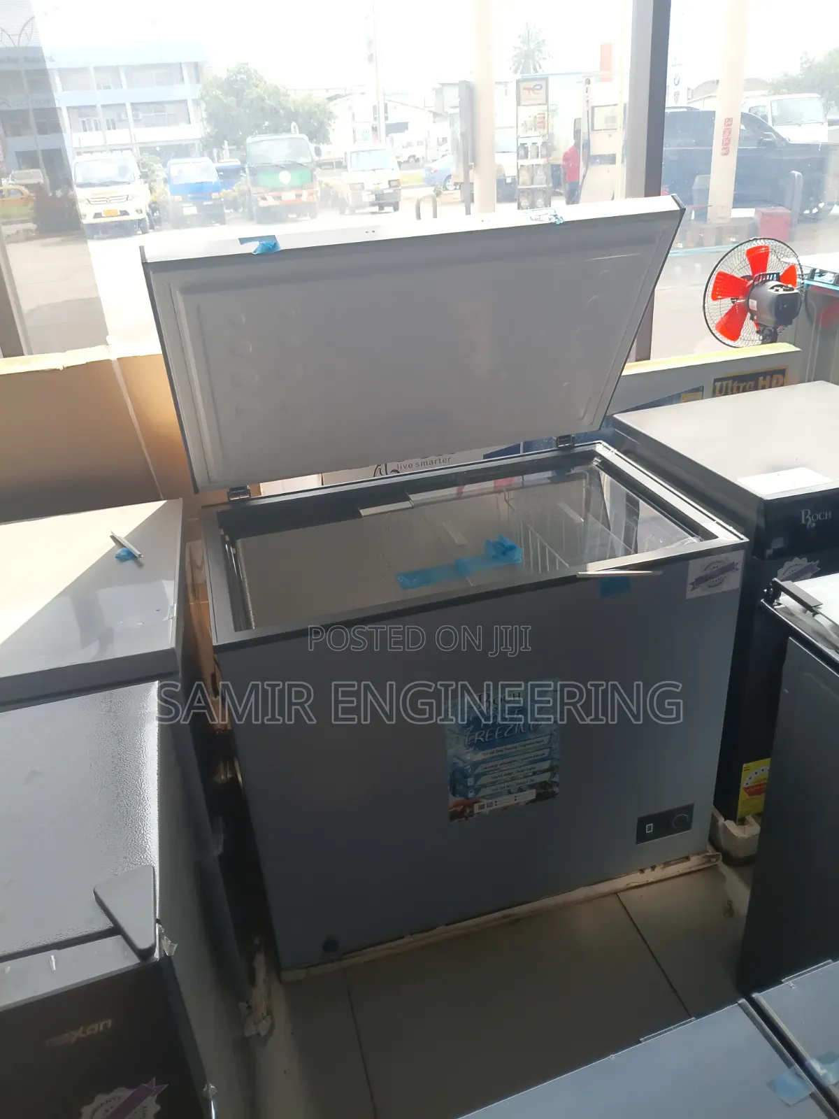 ROCH 251L Smart-Cool Freezer With LED Light Power-Safe Protection