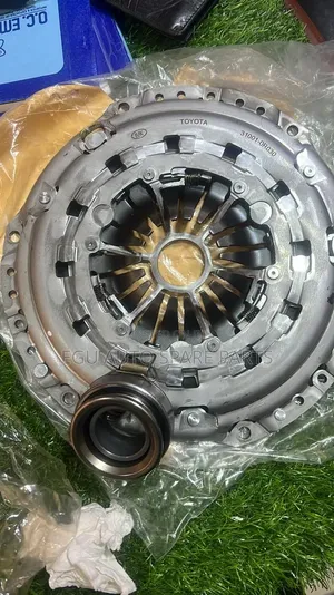 Original 2kd,5l ,1hz,1vd,2tr Pressure Plate and Clutch Disc Available